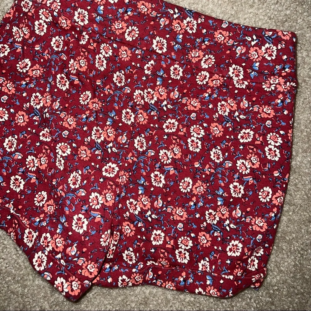 Hollister Red, Pink & Blue Floral High Waist shorts size XS - Picture 10 of 10